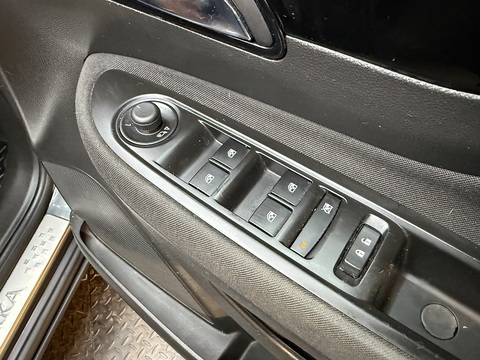 1.4i Turbo Active SUV 5dr Petrol Auto Euro 6 (140 ps)