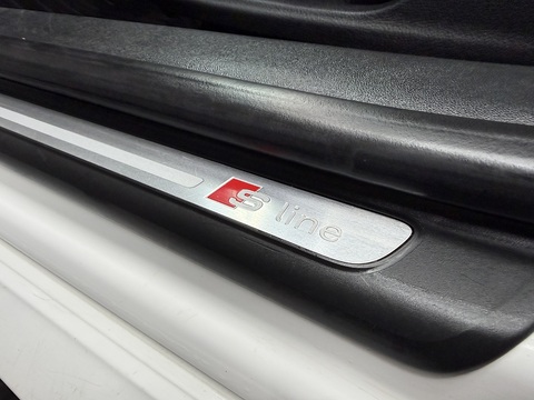 1.8 TFSI Black Edition Coupe 3dr Petrol Manual Euro 6 (s/s) (180 ps)