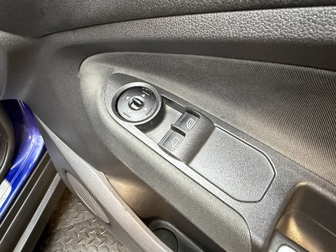 1.0T EcoBoost Zetec MPV 5dr Petrol Manual Euro 6 (s/s) (100 ps)