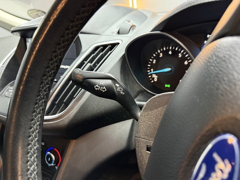 1.0T EcoBoost Zetec MPV 5dr Petrol Manual Euro 6 (s/s) (100 ps)