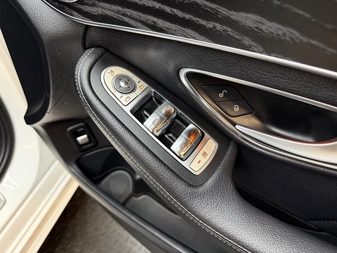 1.6 C200d AMG Line Saloon 4dr Diesel G-Tronic+ Euro 6 (s/s) (160 ps)