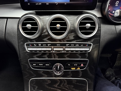 1.6 C200d AMG Line Saloon 4dr Diesel G-Tronic+ Euro 6 (s/s) (160 ps)