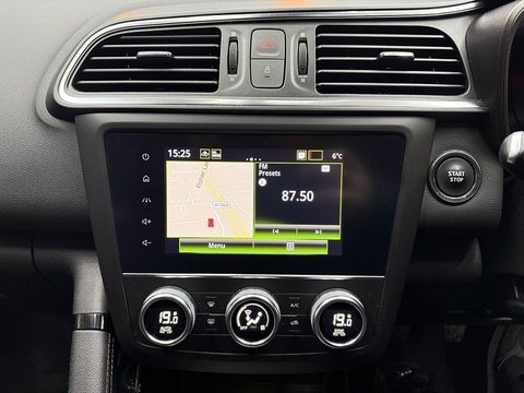 1.3 TCe Iconic SUV 5dr Petrol Manual Euro 6 (s/s) (140 ps)