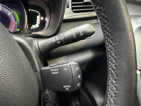 1.3 TCe Iconic SUV 5dr Petrol Manual Euro 6 (s/s) (140 ps)