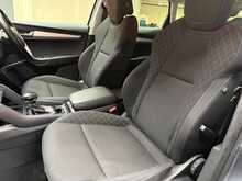 Skoda Karoq 1.6 TDI SE SUV 5dr Diesel DSG Euro 6 (s/s) (115 ps) 