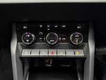 Skoda Karoq 1.6 TDI SE SUV 5dr Diesel DSG Euro 6 (s/s) (115 ps) 