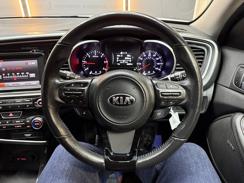 1.7 CRDi EcoDynamics 2 Saloon 4dr Diesel Manual Euro 5 (s/s) (134 bhp)