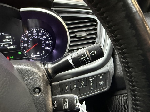 1.7 CRDi EcoDynamics 2 Saloon 4dr Diesel Manual Euro 5 (s/s) (134 bhp)