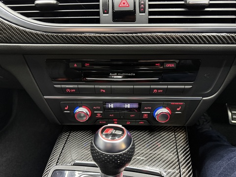 4.0 TFSI V8 Estate 5dr Petrol Tiptronic quattro Euro 5 (s/s) (560 ps)