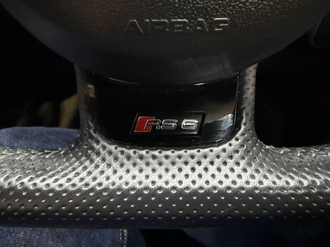 4.0 TFSI V8 Estate 5dr Petrol Tiptronic quattro Euro 5 (s/s) (560 ps)