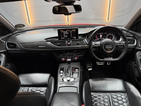 4.0 TFSI V8 Estate 5dr Petrol Tiptronic quattro Euro 5 (s/s) (560 ps)