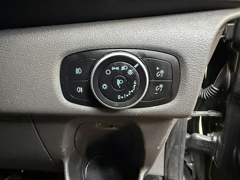 2.0 280 EcoBlue Limited Panel Van 5dr Diesel Auto L1 H1 Euro 6 (s/s) (130 ps)