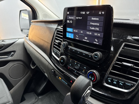 2.0 280 EcoBlue Limited Panel Van 5dr Diesel Auto L1 H1 Euro 6 (s/s) (130 ps)