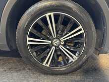 Volkswagen Tiguan 2.0 TDI SE Navigation SUV 5dr Diesel Manual Euro 6 (s/s) (150 ps) 