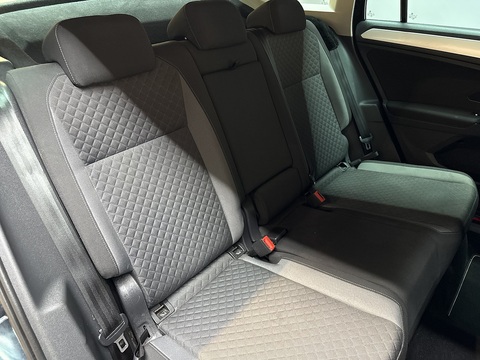 2.0 TDI SE Navigation SUV 5dr Diesel Manual Euro 6 (s/s) (150 ps)