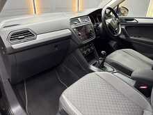 Volkswagen Tiguan 2.0 TDI SE Navigation SUV 5dr Diesel Manual Euro 6 (s/s) (150 ps) 