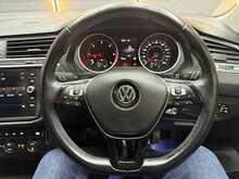 Volkswagen Tiguan 2.0 TDI SE Navigation SUV 5dr Diesel Manual Euro 6 (s/s) (150 ps) 