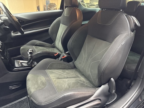 1.6 BlueHDi Elegance Hatchback 3dr Diesel Manual Euro 6 (s/s) (100 ps)