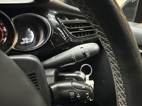 1.6 BlueHDi Elegance Hatchback 3dr Diesel Manual Euro 6 (s/s) (100 ps)