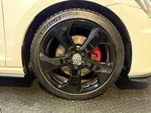 Volkswagen Golf 2.0 TSI BlueMotion Tech GTI Hatchback 5dr Petrol DSG Euro 6 (s/s) (220 ps) 