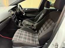 Volkswagen Golf 2.0 TSI BlueMotion Tech GTI Hatchback 5dr Petrol DSG Euro 6 (s/s) (220 ps) 