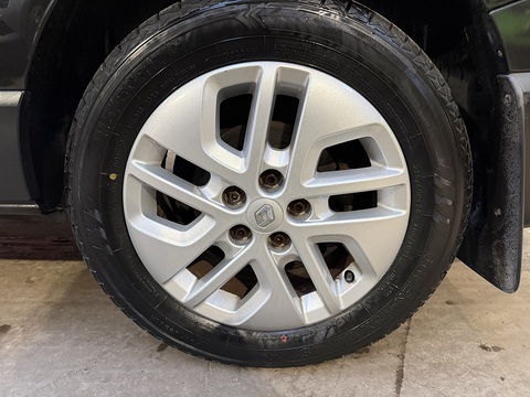 Trafic  MPV 1.6 Manual Diesel