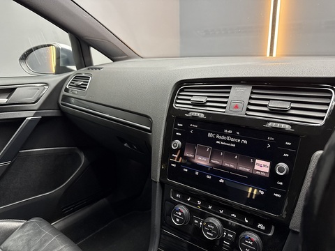 2.0 TSI BlueMotion Tech R Hatchback 3dr Petrol Manual 4Motion Euro 6 (s/s) (300 ps)