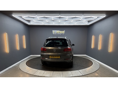 2.0 TDI BlueMotion Tech R-Line SUV 5dr Diesel Manual 4WD Euro 5 (s/s) (170 ps)