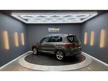 Volkswagen Tiguan 2.0 TDI BlueMotion Tech R-Line SUV 5dr Diesel Manual 4WD Euro 5 (s/s) (170 ps) 