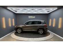 Volkswagen Tiguan 2.0 TDI BlueMotion Tech R-Line SUV 5dr Diesel Manual 4WD Euro 5 (s/s) (170 ps) 