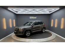 Volkswagen Tiguan 2.0 TDI BlueMotion Tech R-Line SUV 5dr Diesel Manual 4WD Euro 5 (s/s) (170 ps) 