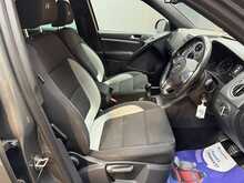 Volkswagen Tiguan 2.0 TDI BlueMotion Tech R-Line SUV 5dr Diesel Manual 4WD Euro 5 (s/s) (170 ps) 