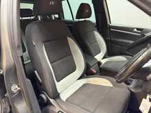 Volkswagen Tiguan 2.0 TDI BlueMotion Tech R-Line SUV 5dr Diesel Manual 4WD Euro 5 (s/s) (170 ps) 