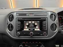 Volkswagen Tiguan 2.0 TDI BlueMotion Tech R-Line SUV 5dr Diesel Manual 4WD Euro 5 (s/s) (170 ps) 
