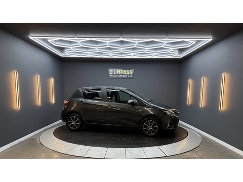 1.5 VVT-i Icon Tech Hatchback 5dr Petrol CVT Euro 6 (111 ps)