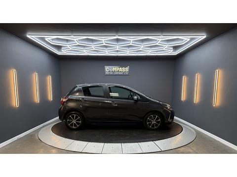 1.5 VVT-i Icon Tech Hatchback 5dr Petrol CVT Euro 6 (111 ps)