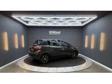 Toyota Yaris 1.5 VVT-i Icon Tech Hatchback 5dr Petrol CVT Euro 6 (111 ps) 