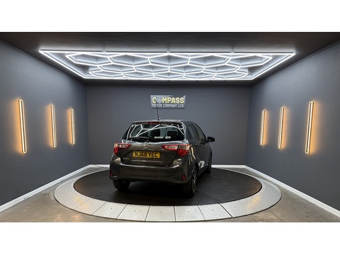 1.5 VVT-i Icon Tech Hatchback 5dr Petrol CVT Euro 6 (111 ps)