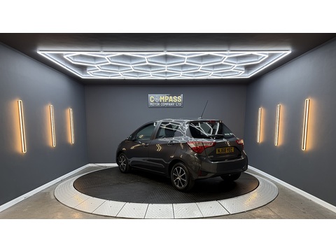 1.5 VVT-i Icon Tech Hatchback 5dr Petrol CVT Euro 6 (111 ps)