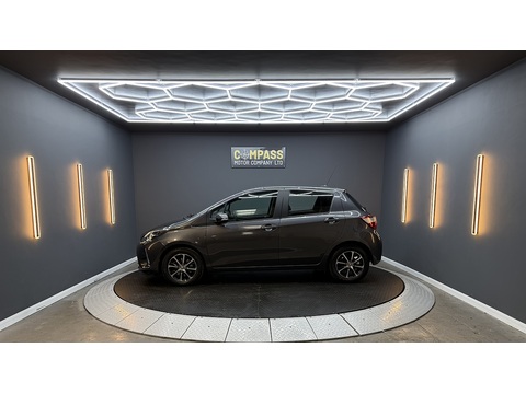 1.5 VVT-i Icon Tech Hatchback 5dr Petrol CVT Euro 6 (111 ps)