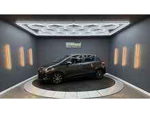 Toyota Yaris 1.5 VVT-i Icon Tech Hatchback 5dr Petrol CVT Euro 6 (111 ps) 