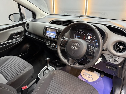 1.5 VVT-i Icon Tech Hatchback 5dr Petrol CVT Euro 6 (111 ps)