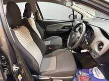 Toyota Yaris 1.5 VVT-i Icon Tech Hatchback 5dr Petrol CVT Euro 6 (111 ps) 