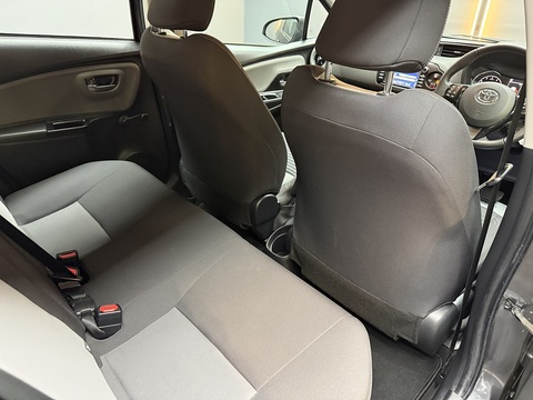 1.5 VVT-i Icon Tech Hatchback 5dr Petrol CVT Euro 6 (111 ps)