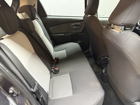 1.5 VVT-i Icon Tech Hatchback 5dr Petrol CVT Euro 6 (111 ps)
