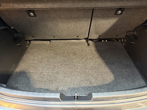 1.5 VVT-i Icon Tech Hatchback 5dr Petrol CVT Euro 6 (111 ps)