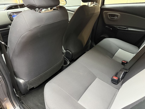 1.5 VVT-i Icon Tech Hatchback 5dr Petrol CVT Euro 6 (111 ps)