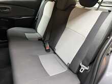 Toyota Yaris 1.5 VVT-i Icon Tech Hatchback 5dr Petrol CVT Euro 6 (111 ps) 