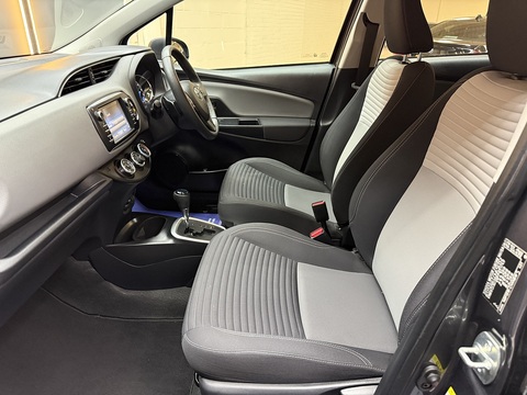 1.5 VVT-i Icon Tech Hatchback 5dr Petrol CVT Euro 6 (111 ps)