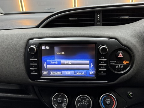 1.5 VVT-i Icon Tech Hatchback 5dr Petrol CVT Euro 6 (111 ps)